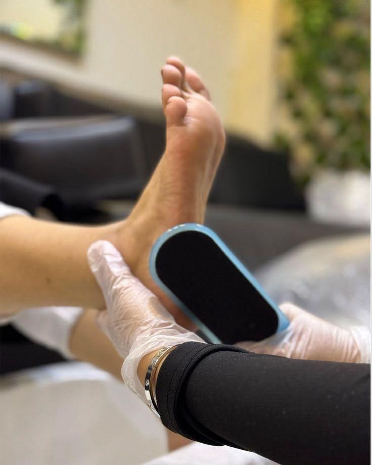 PEDICURE + PARAFFIN